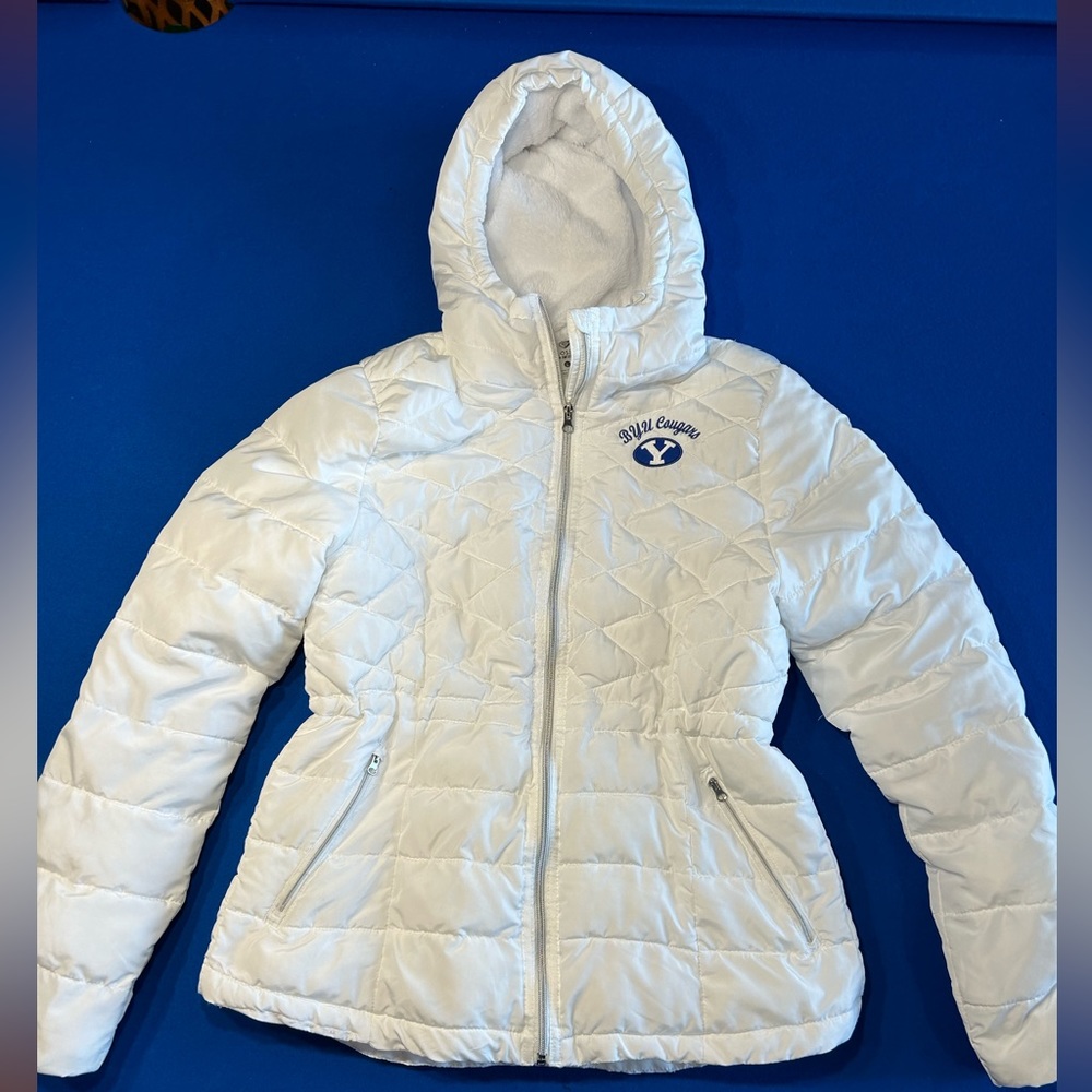 BYU  white coat women’s
